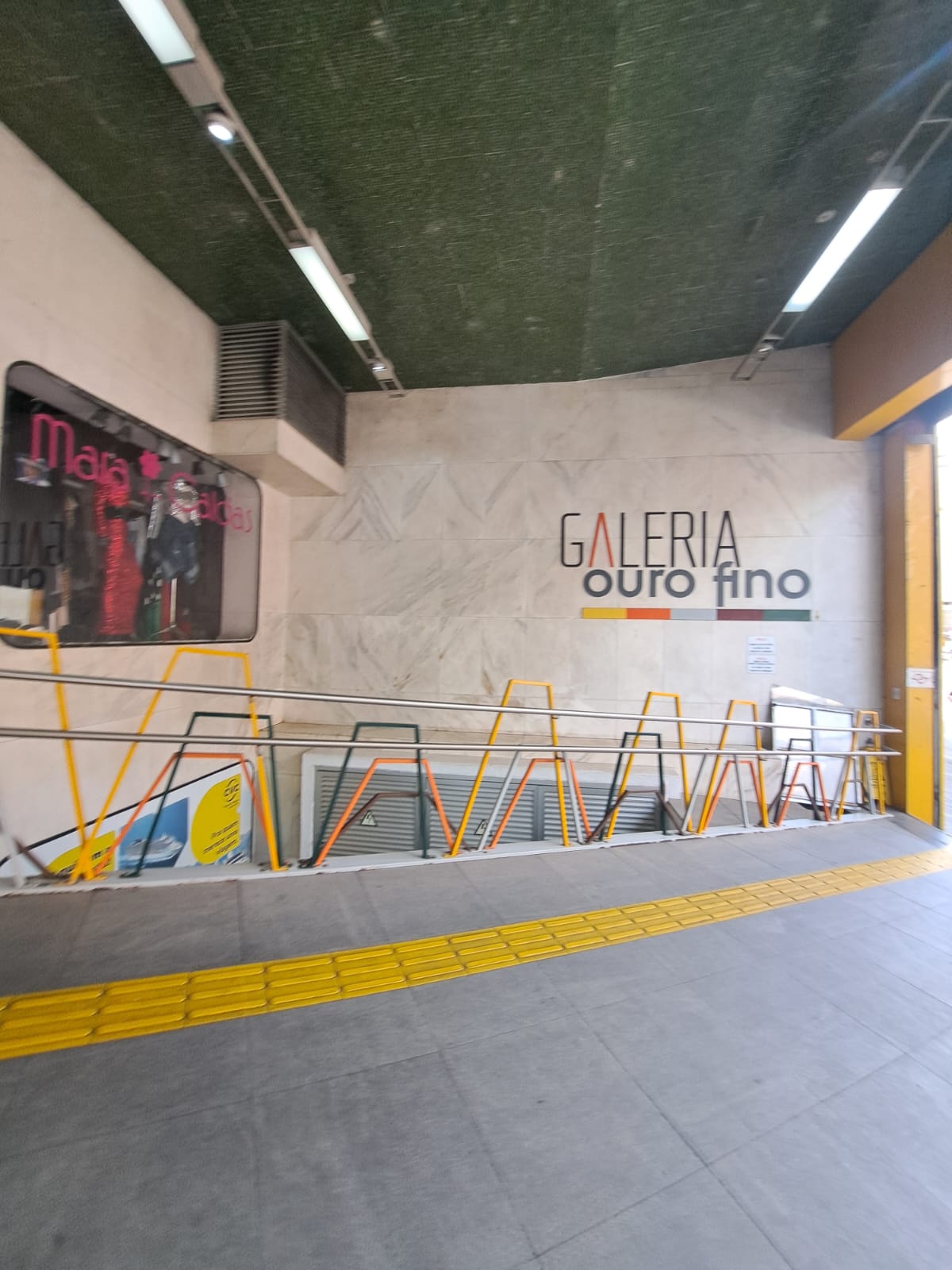 Aluga loja em galeria no Jardins 5