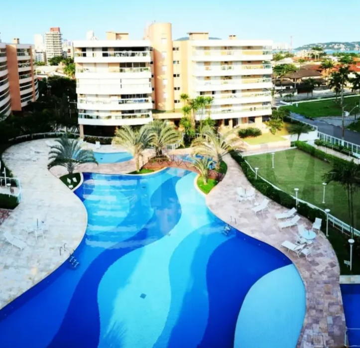 Apartamento na Enseada — Guarujá