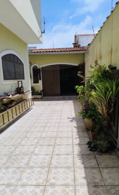Sobrado no Guarda Civil — Itanhaém 4